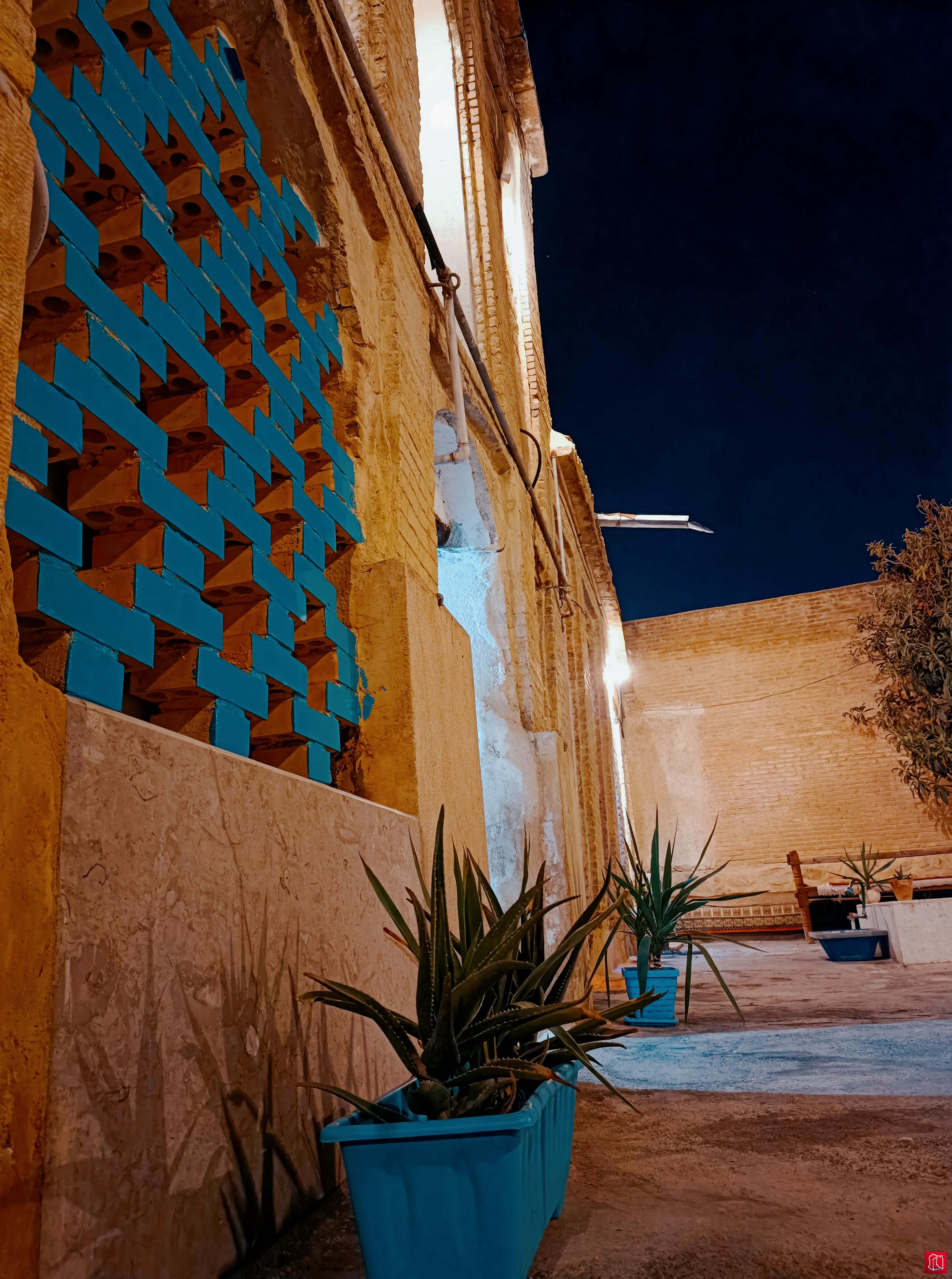 خانه فیروزه ای 